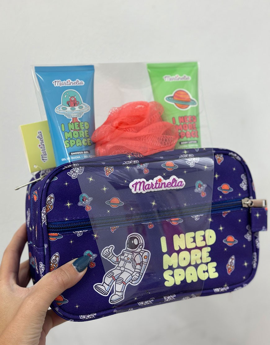 SET SPACE CON NECESERMARTINELIA