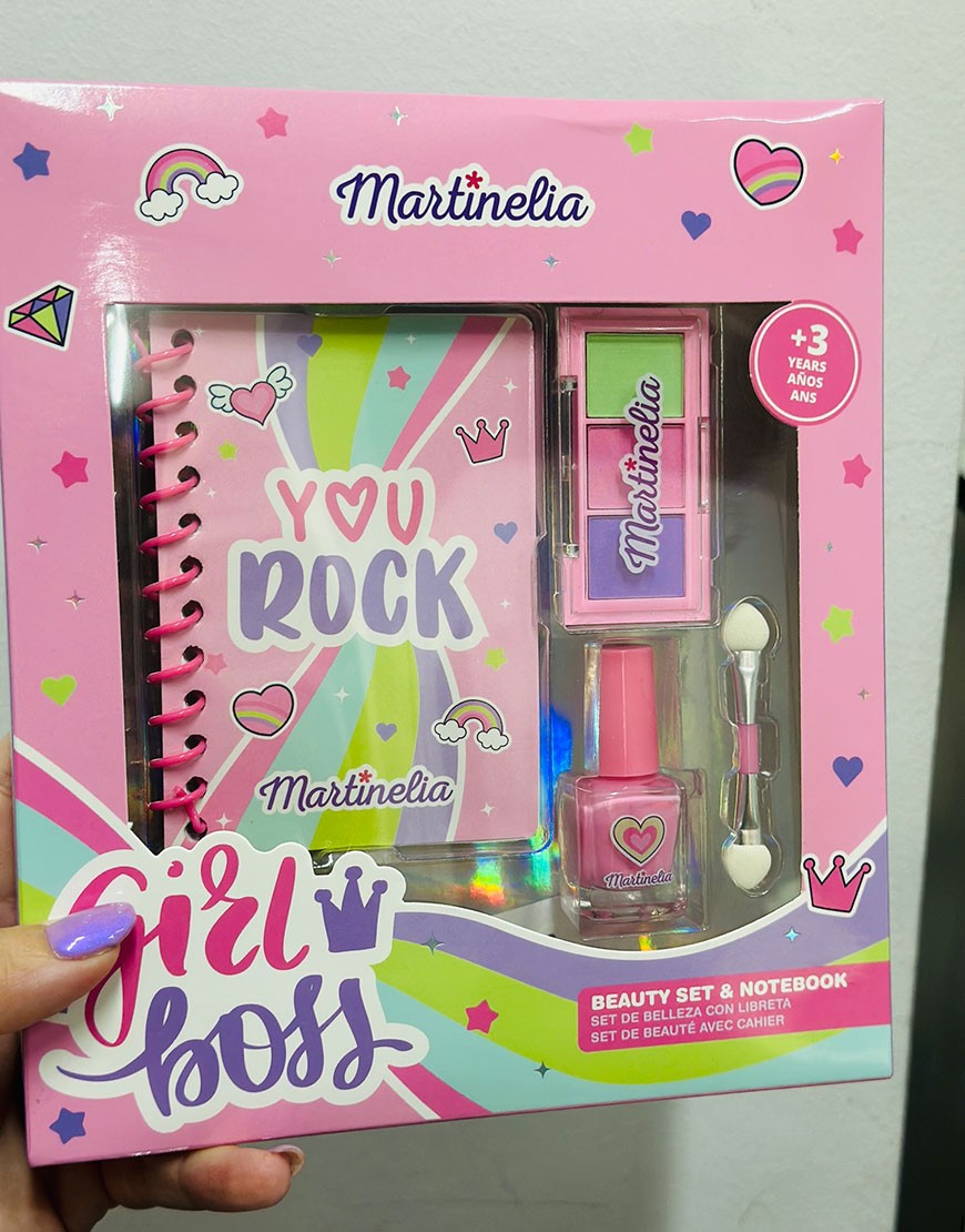SET CUADERNO + BEAUTY MARTINELIA