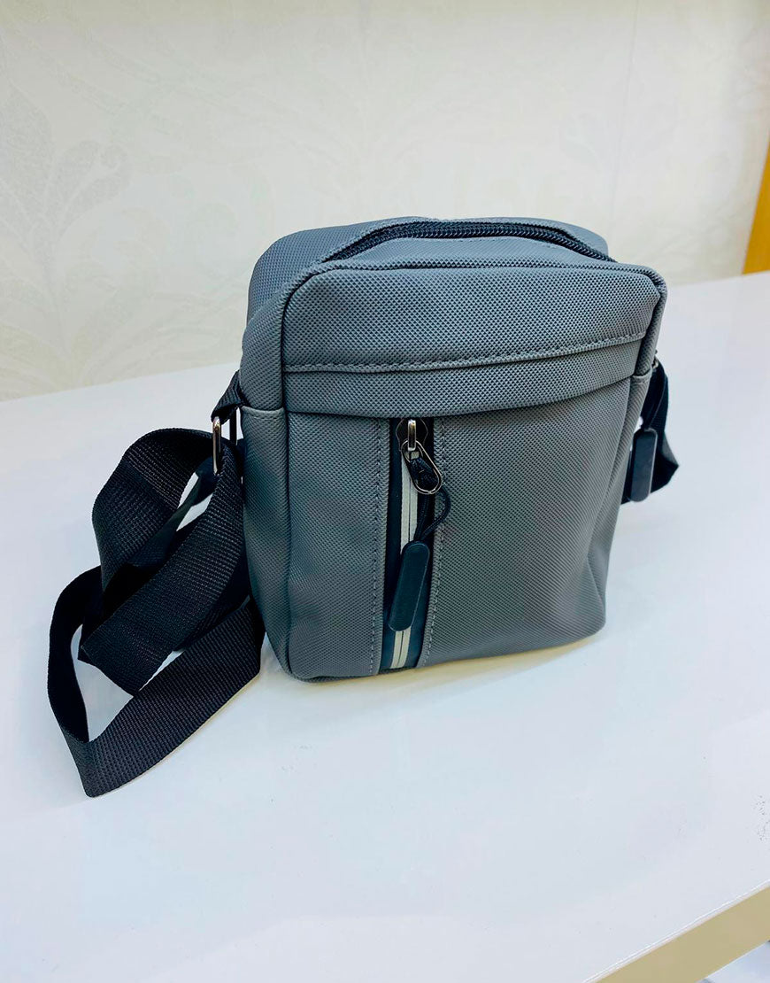 2. BOLSO BANDOLERA HOMBRE