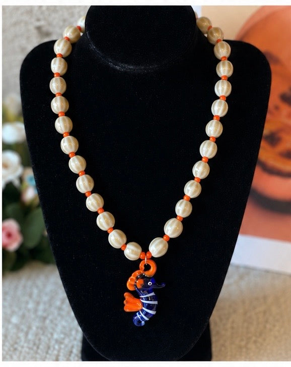 7. COLLAR CABALLITO