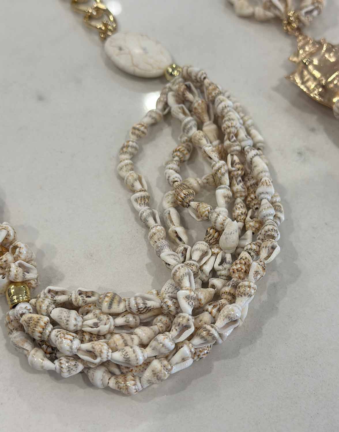 COLLAR CARCOLA Y PIEDRA