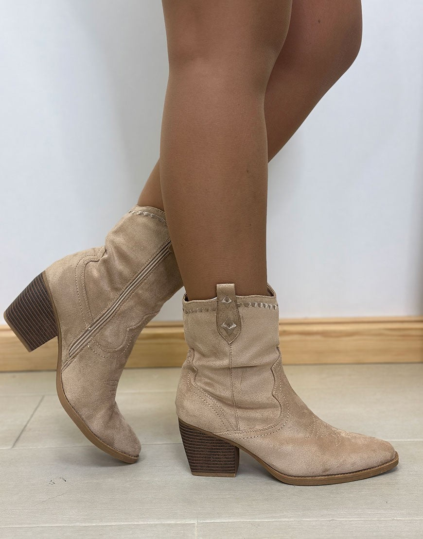BOTIN COWBOY BORDADO 36/41