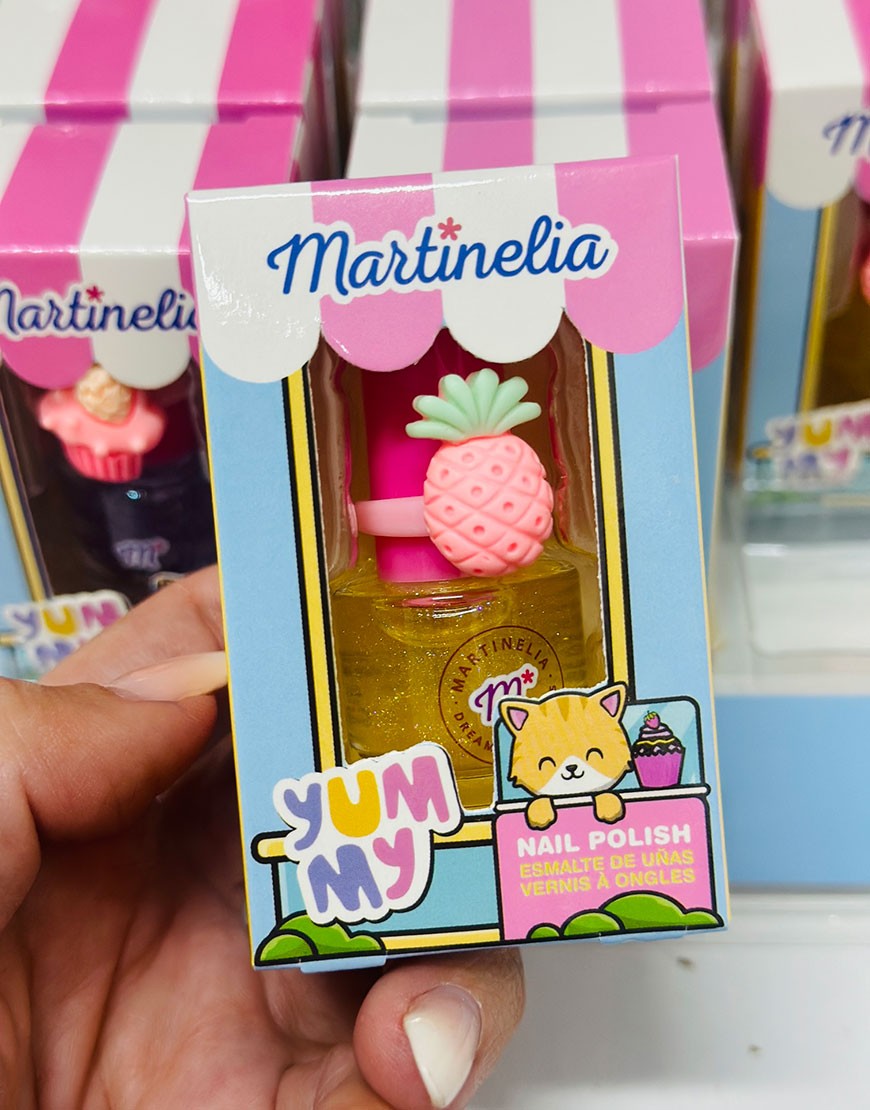 PINTAUÑAS + ANILLO YUMMY MARTINELIA