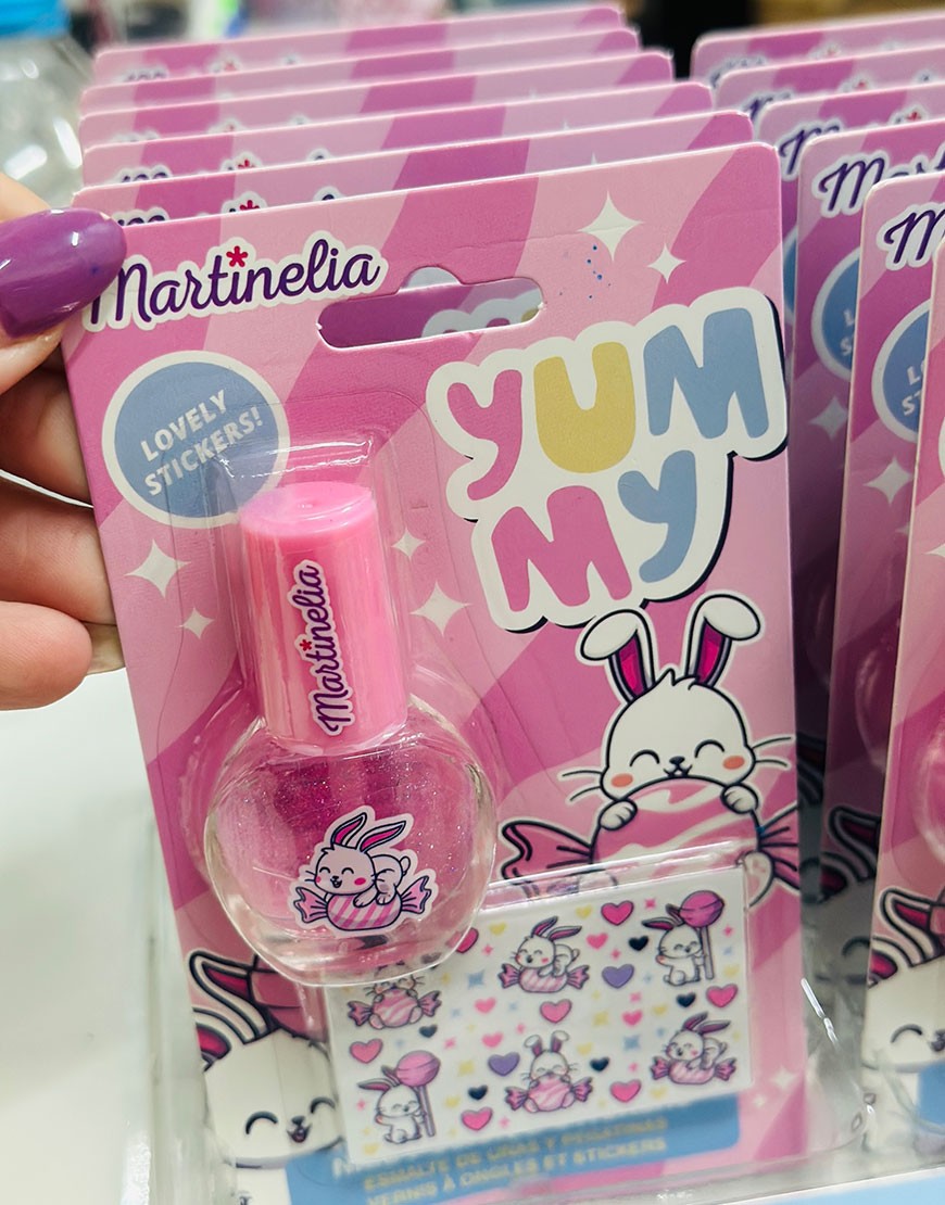 PINTAUÑAS Y PEGATINAS MARTINELIA