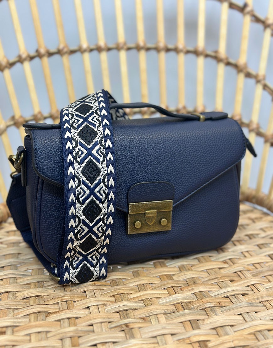 BOLSO CON CINTA 960