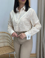 CAMISA LUNARES BORDADOS