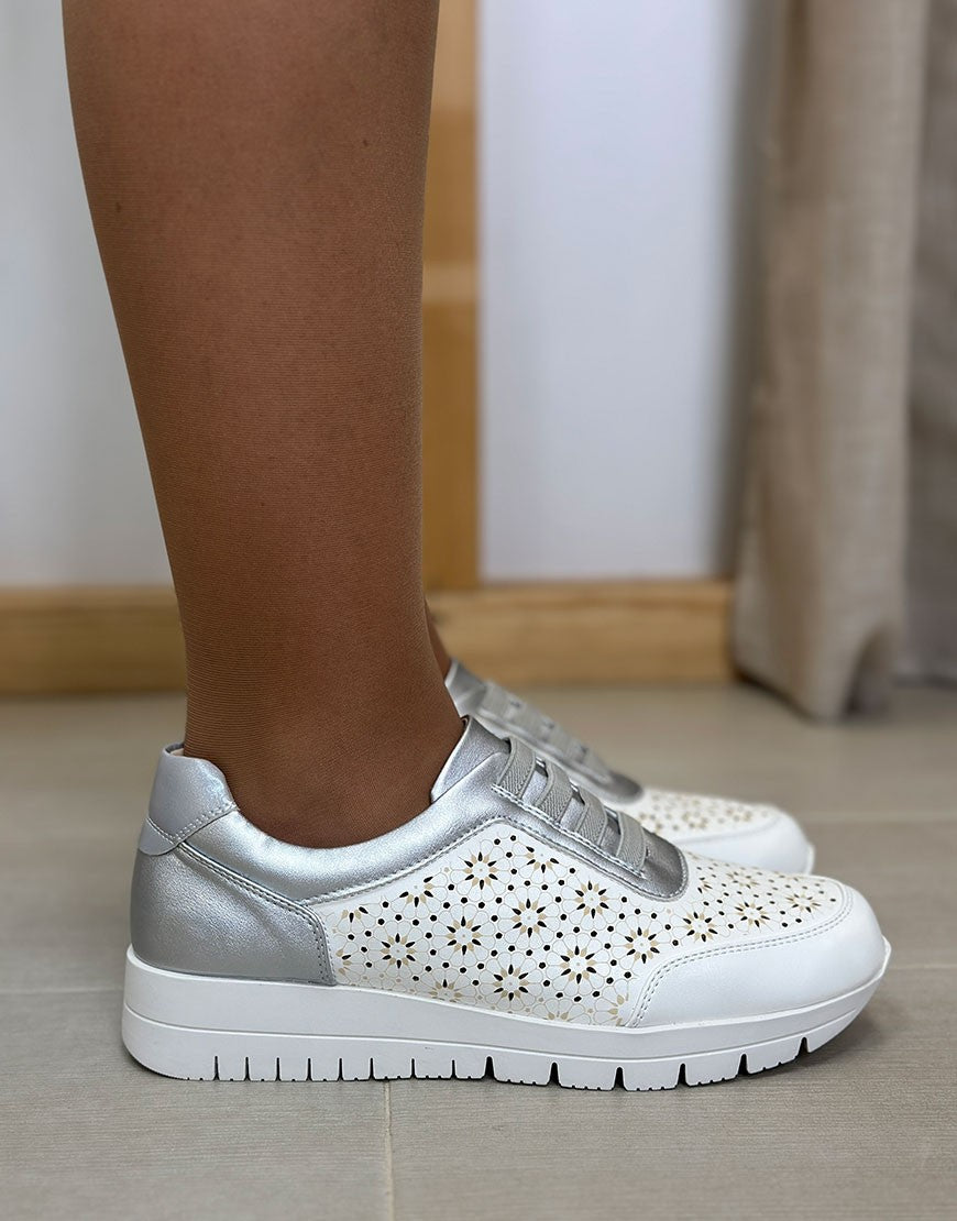 ZAPATILLA FLORAL CALADA 35/41