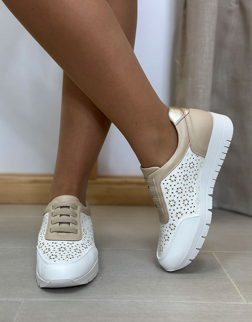 ZAPATILLA FLORAL CALADA 35/41