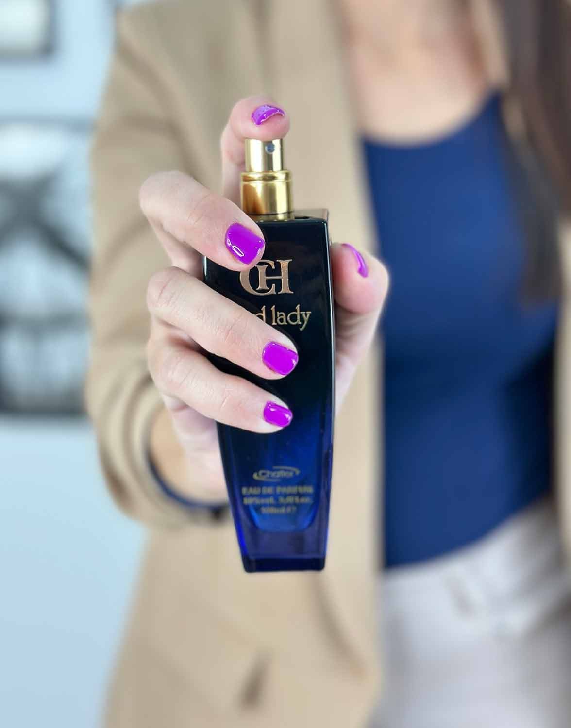 PERFUME CAROLINA H.
