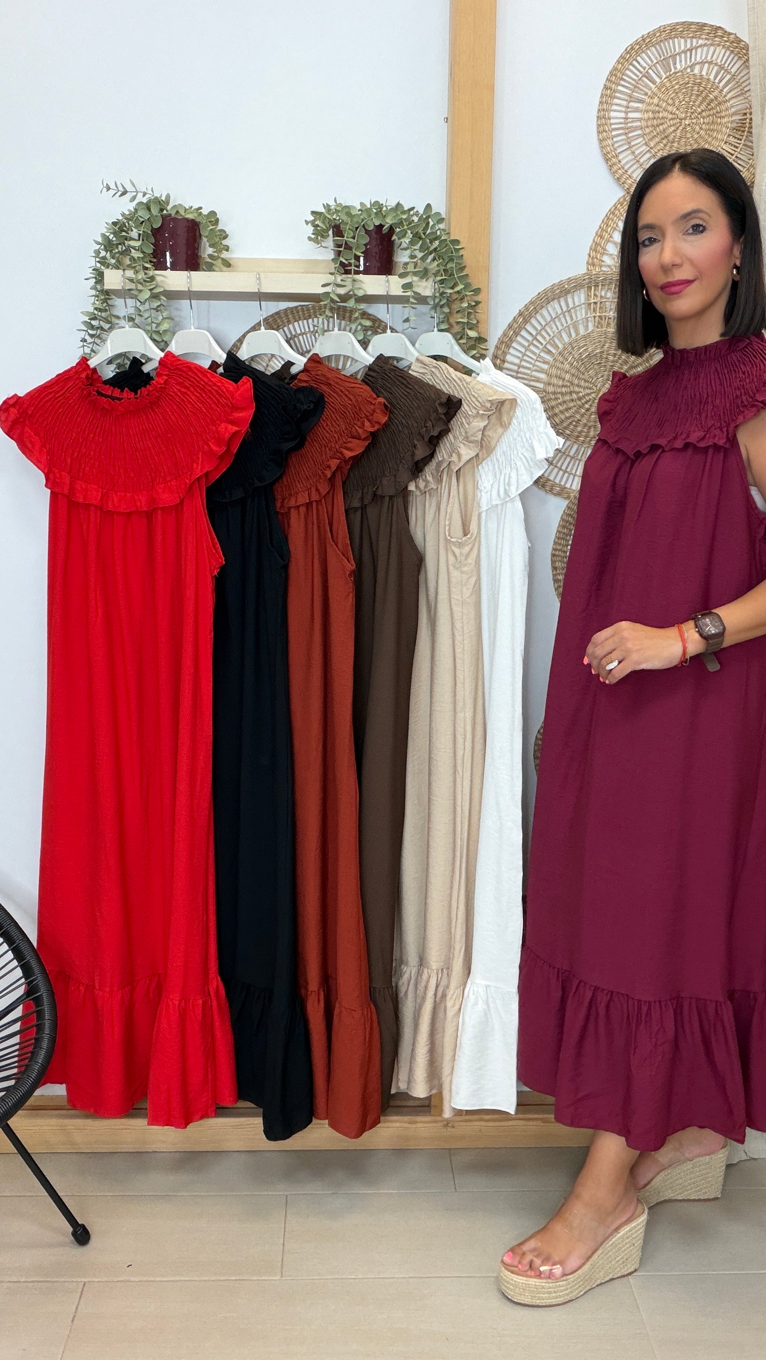 VESTIDO LISO CON CUELLO