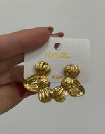 28. PENDIENTES MEDIA FLOR