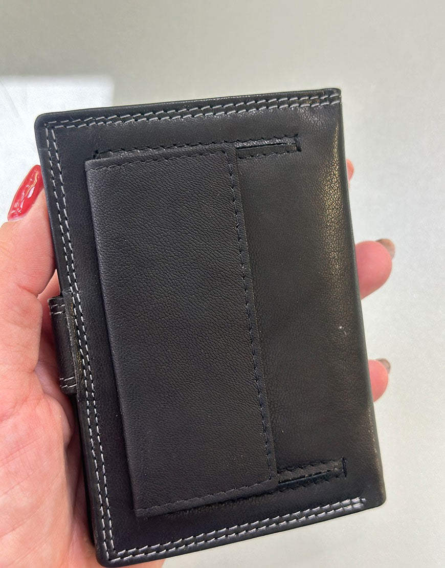 3. CARTERA HOMBRE PIEL