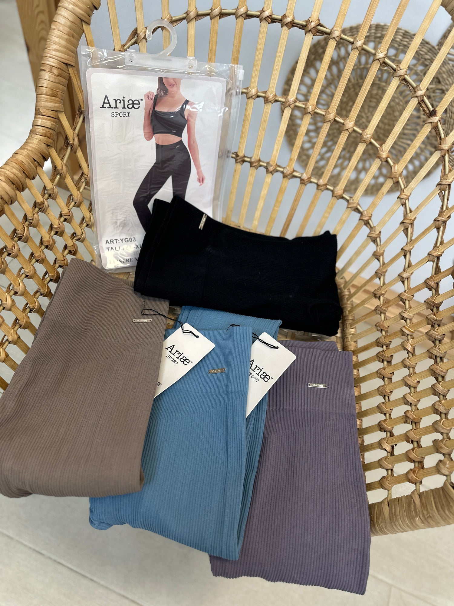 LEGGINS ARIAE YOGA
