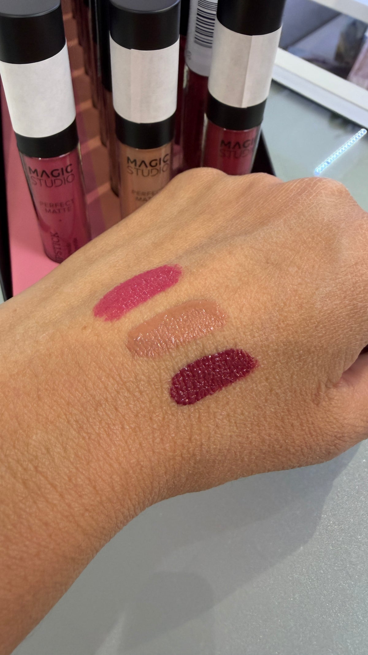 LABIAL MATE ESSENTIALS MAGIC STUDIO