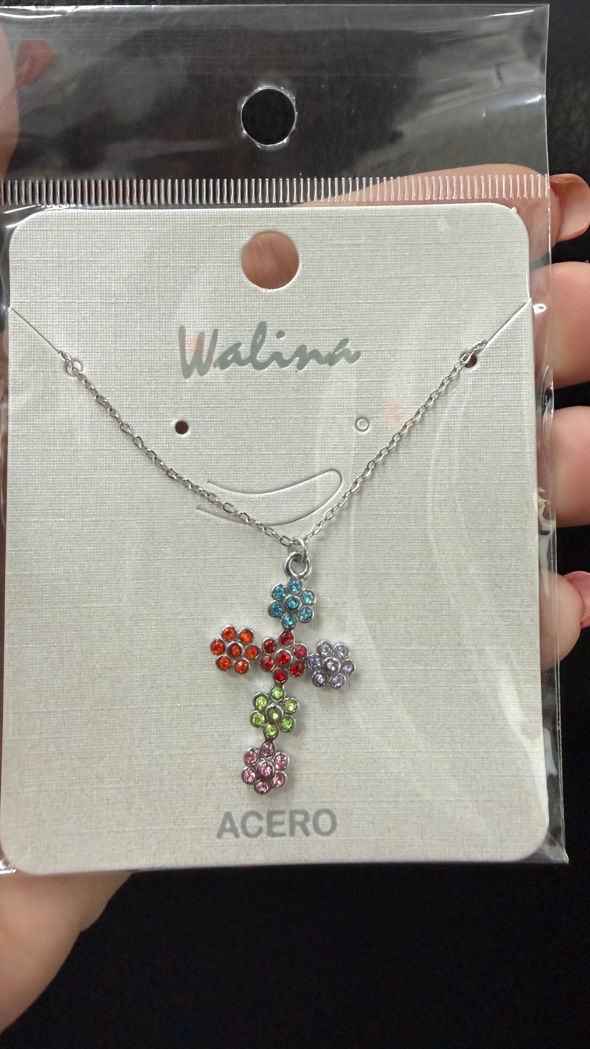 2. COLLAR CRUZ