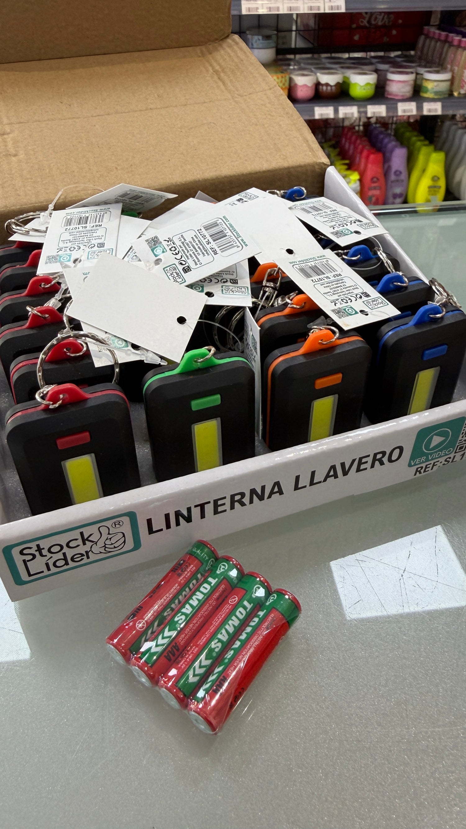 LINTERNA LLAVERO + 4 PILAS AAA