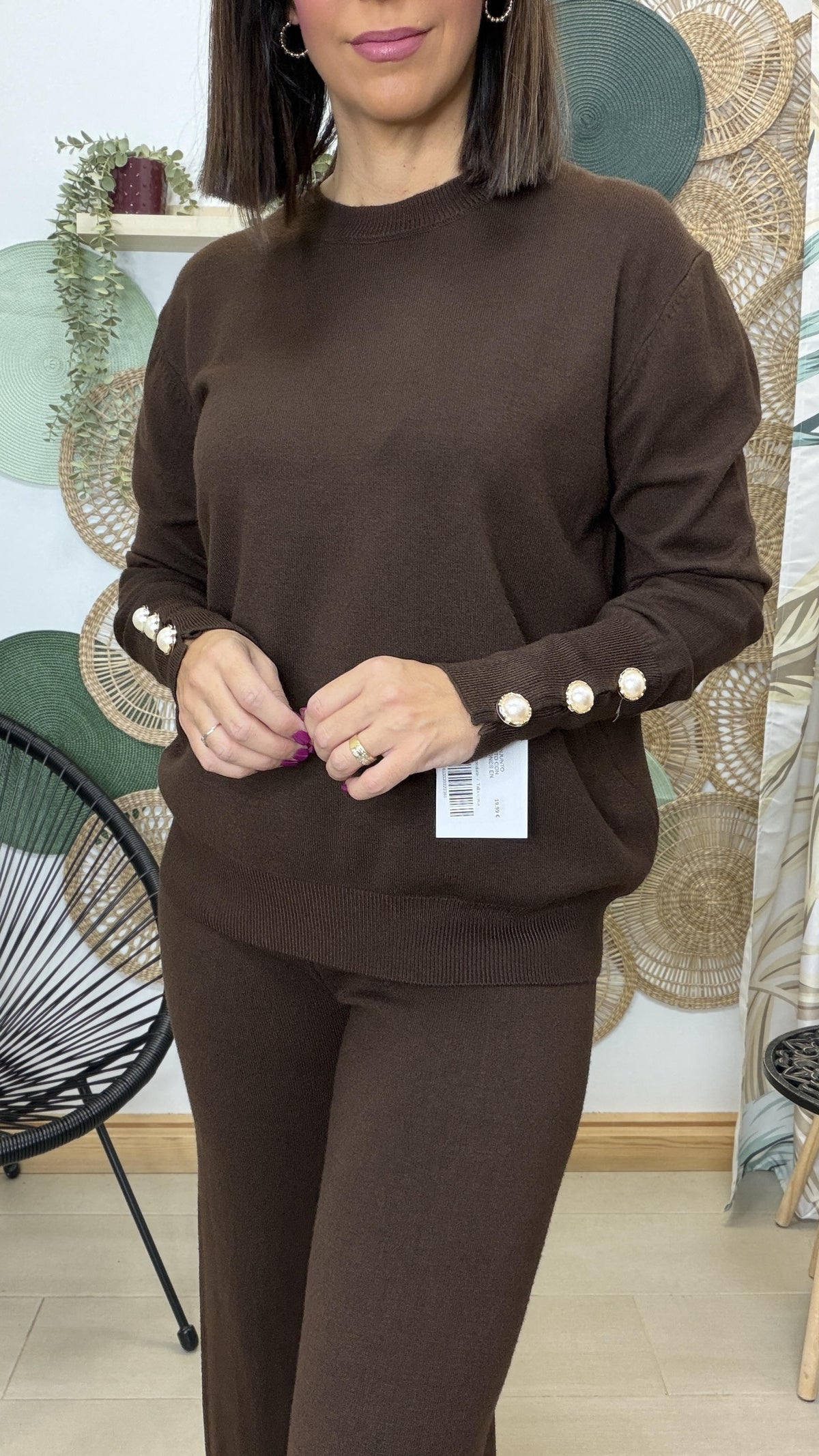 CONJUNTO PUNTO CON BOTONES EN PUÑO