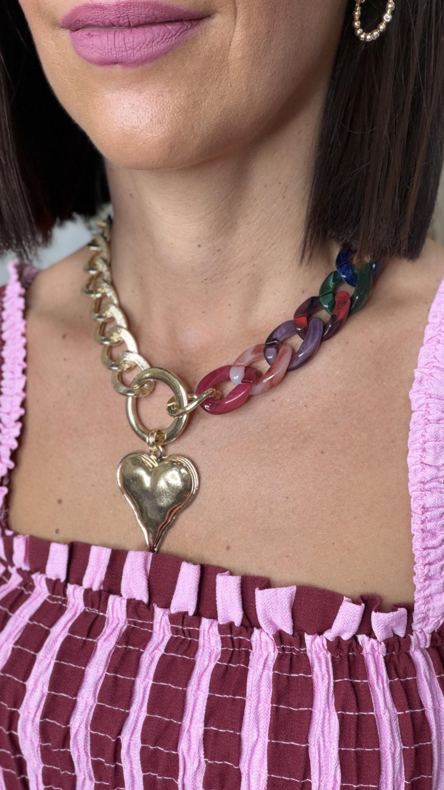 17. COLLAR