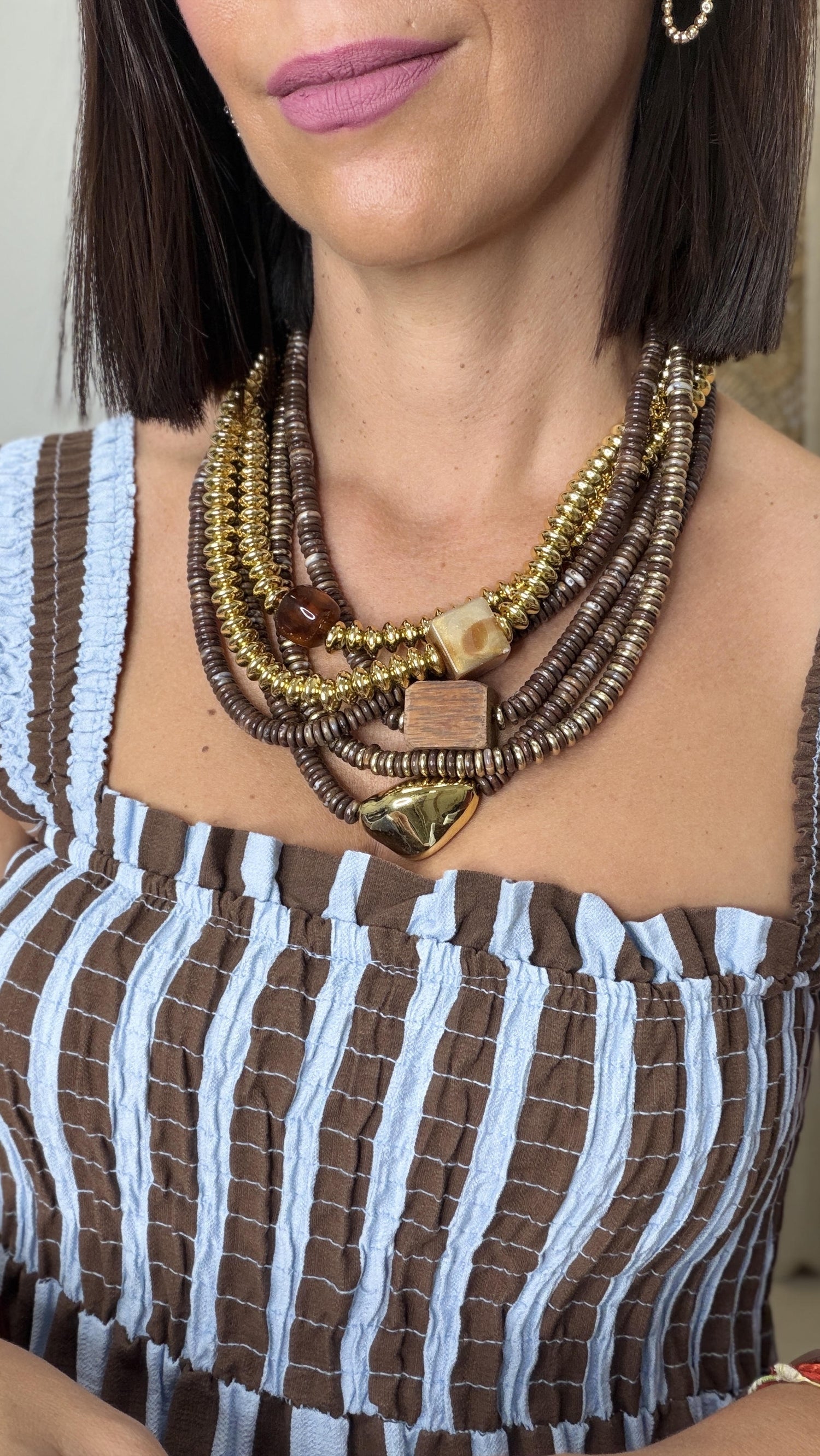 19. COLLAR