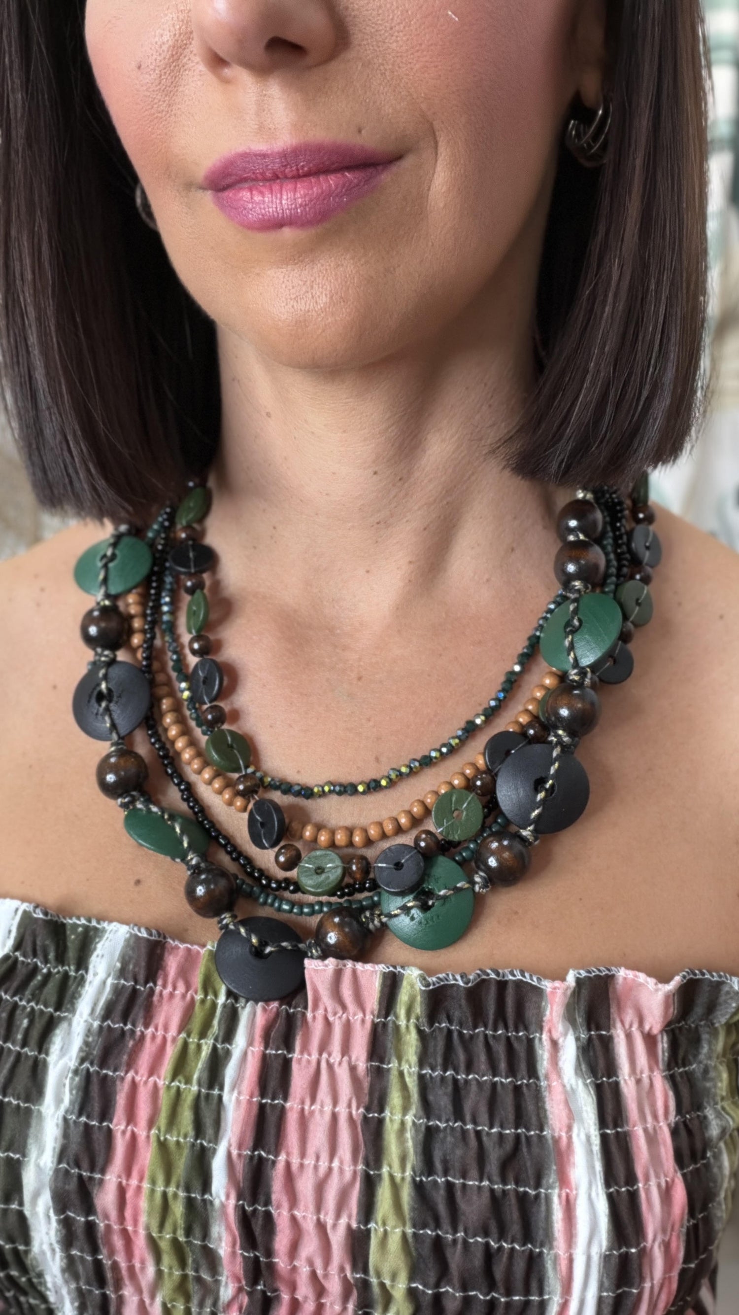 24. COLLAR