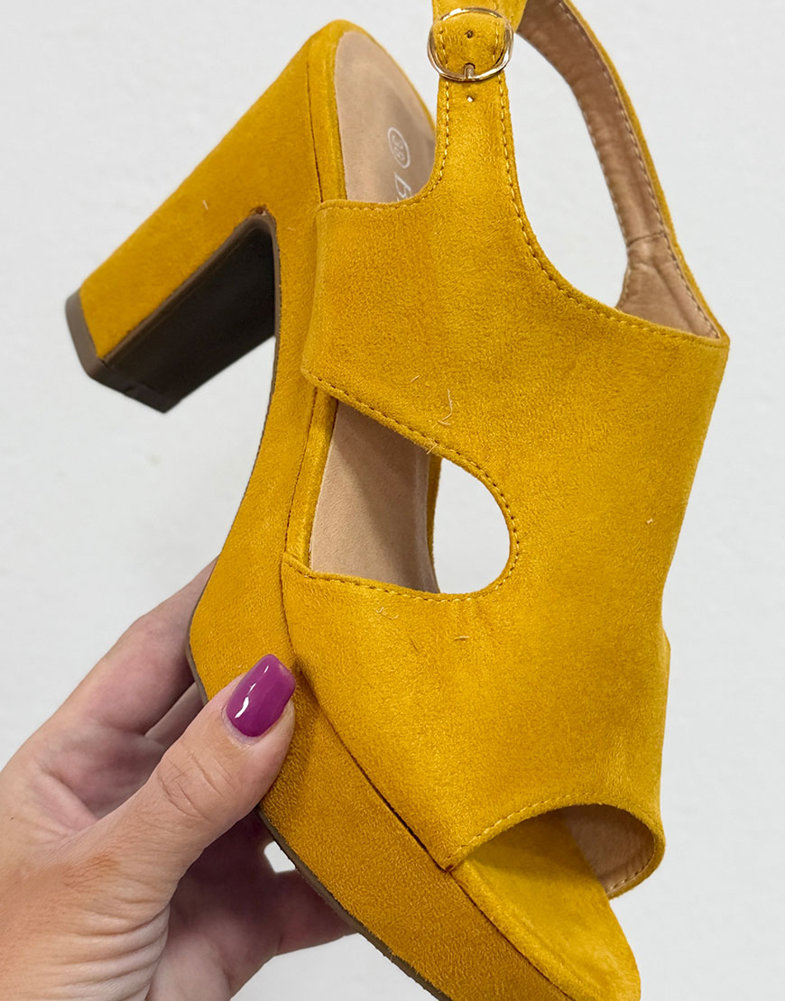 Z023- SANDALIA TACON 36/41