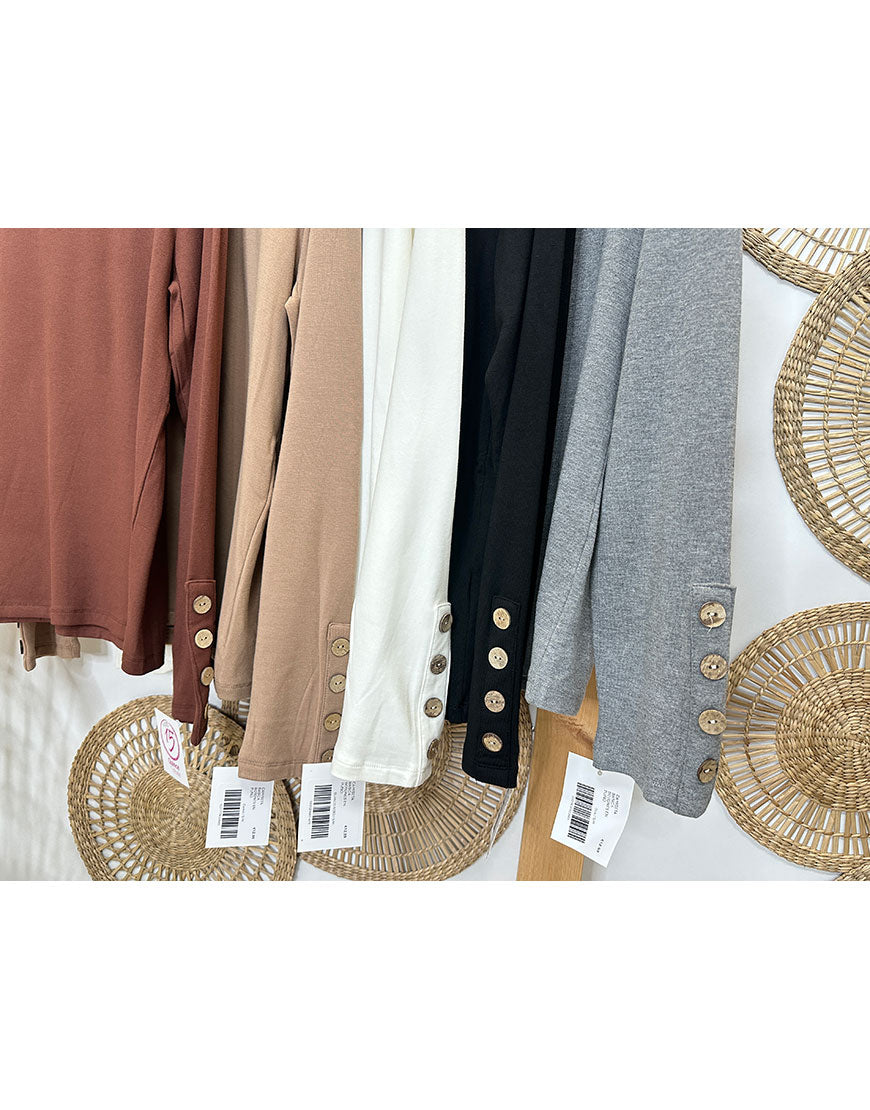 CAMISETA BASICA BOTONES EN PUÑO