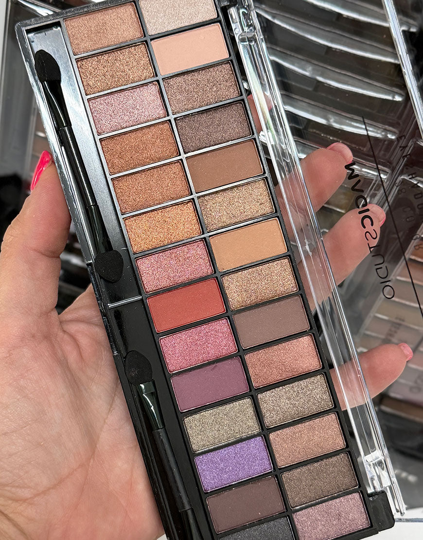 PALETA 28 SOMBRAS MAGIC STUDIO