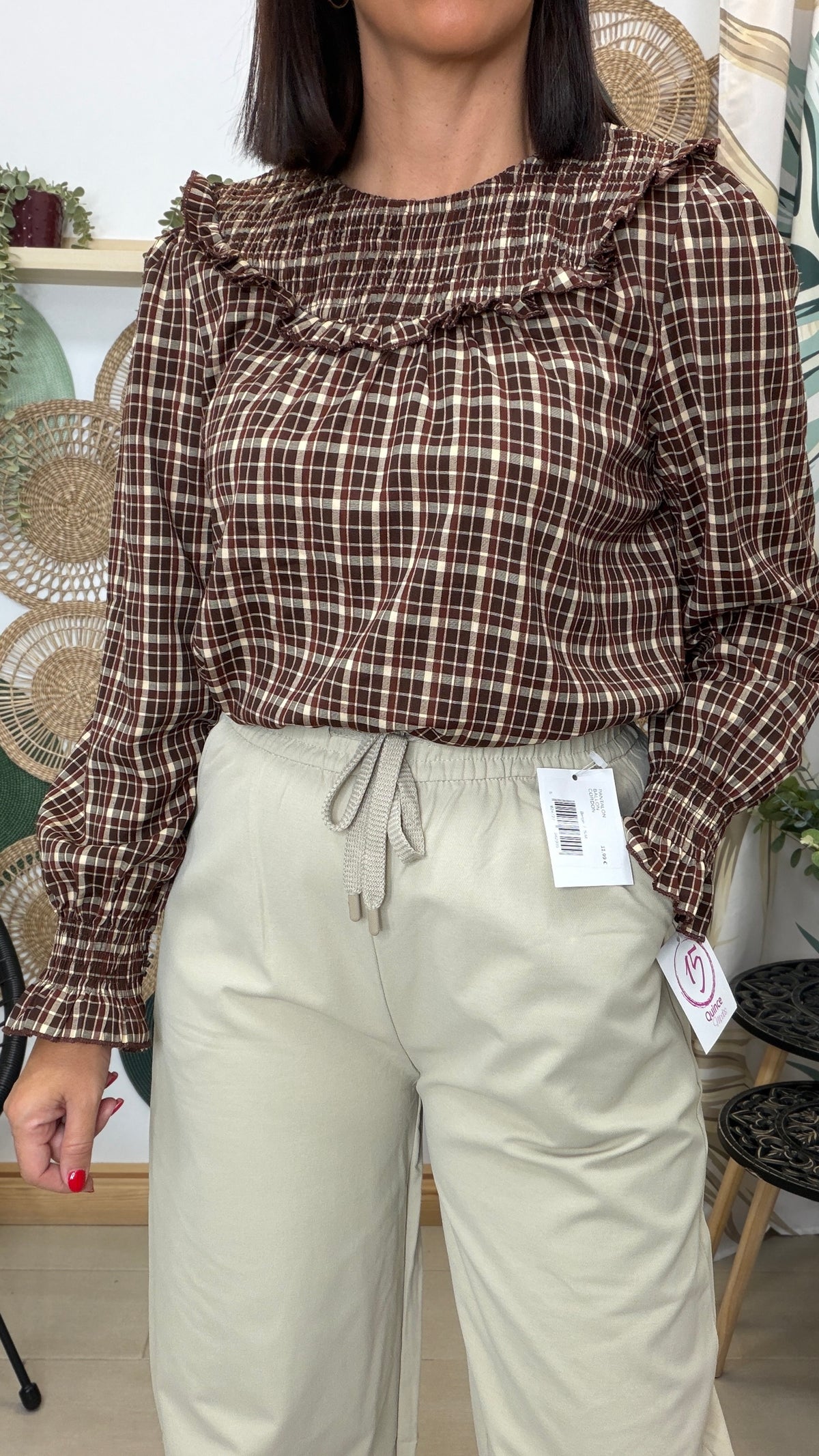 CAMISA CON CUELLO Y CUADROS