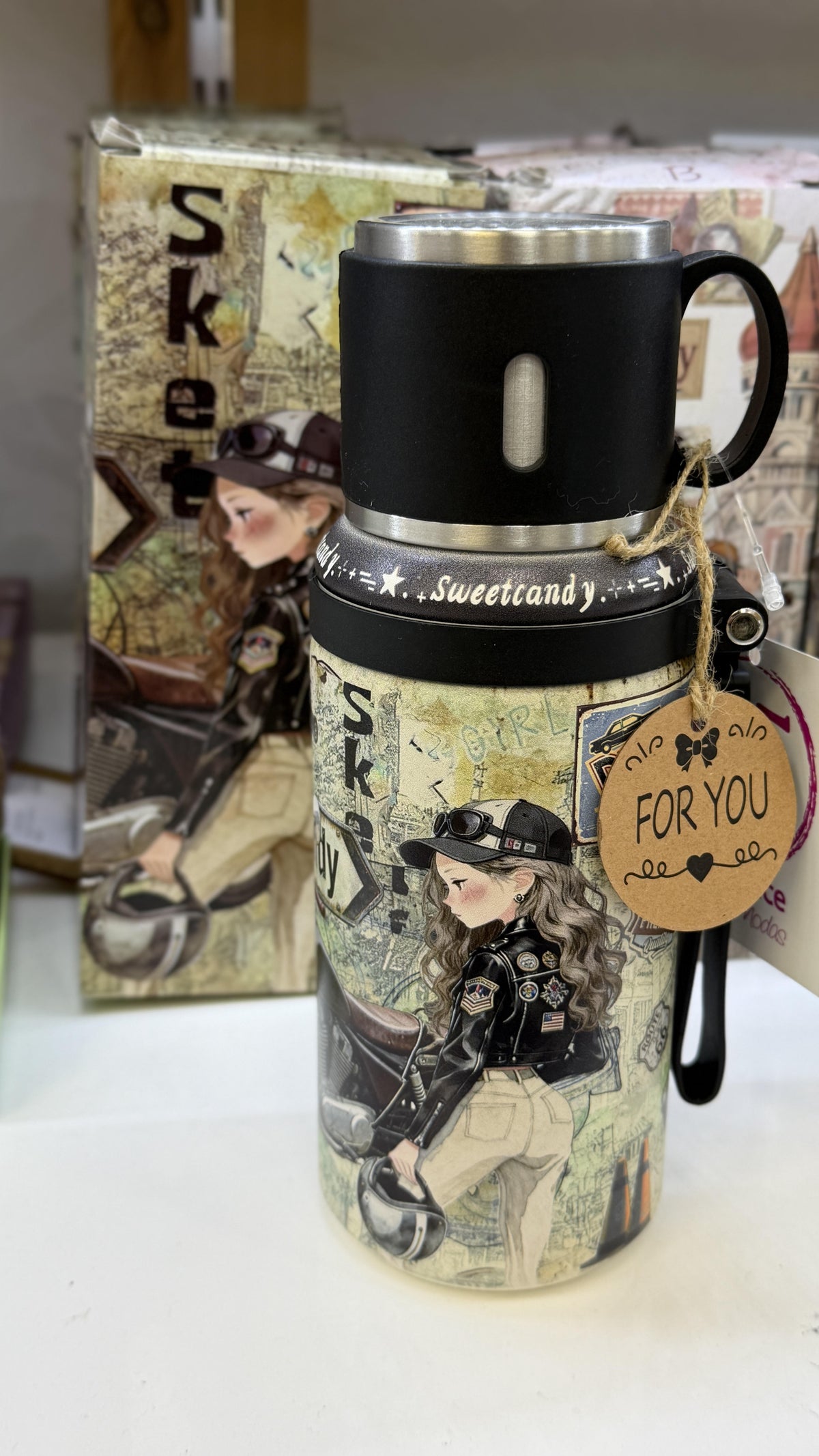 BOTELLA TERMICA CON TAZA SWEET CANDY 2026/27